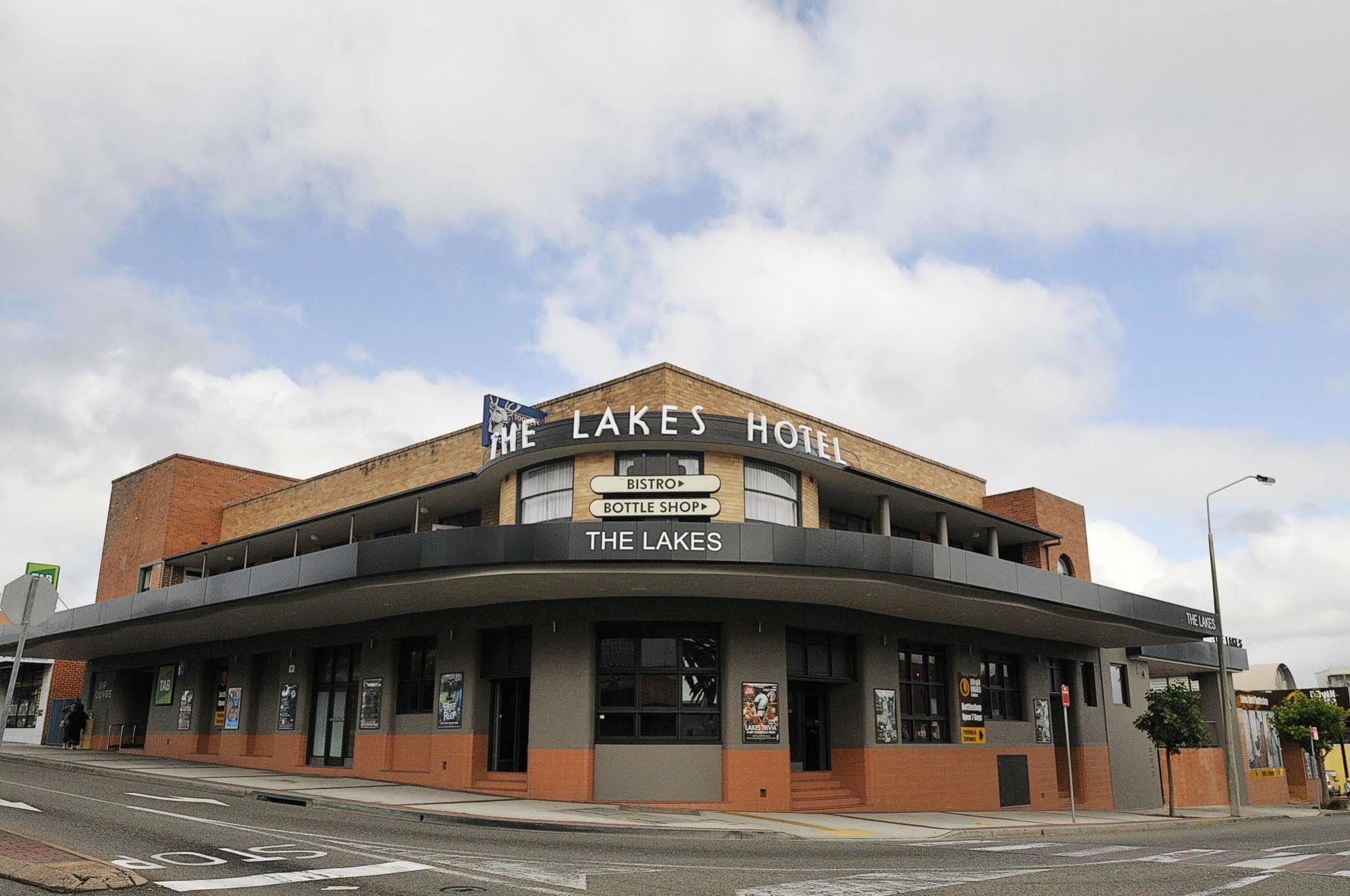 The Lakes Hotel ジ・エントランス エクステリア 写真